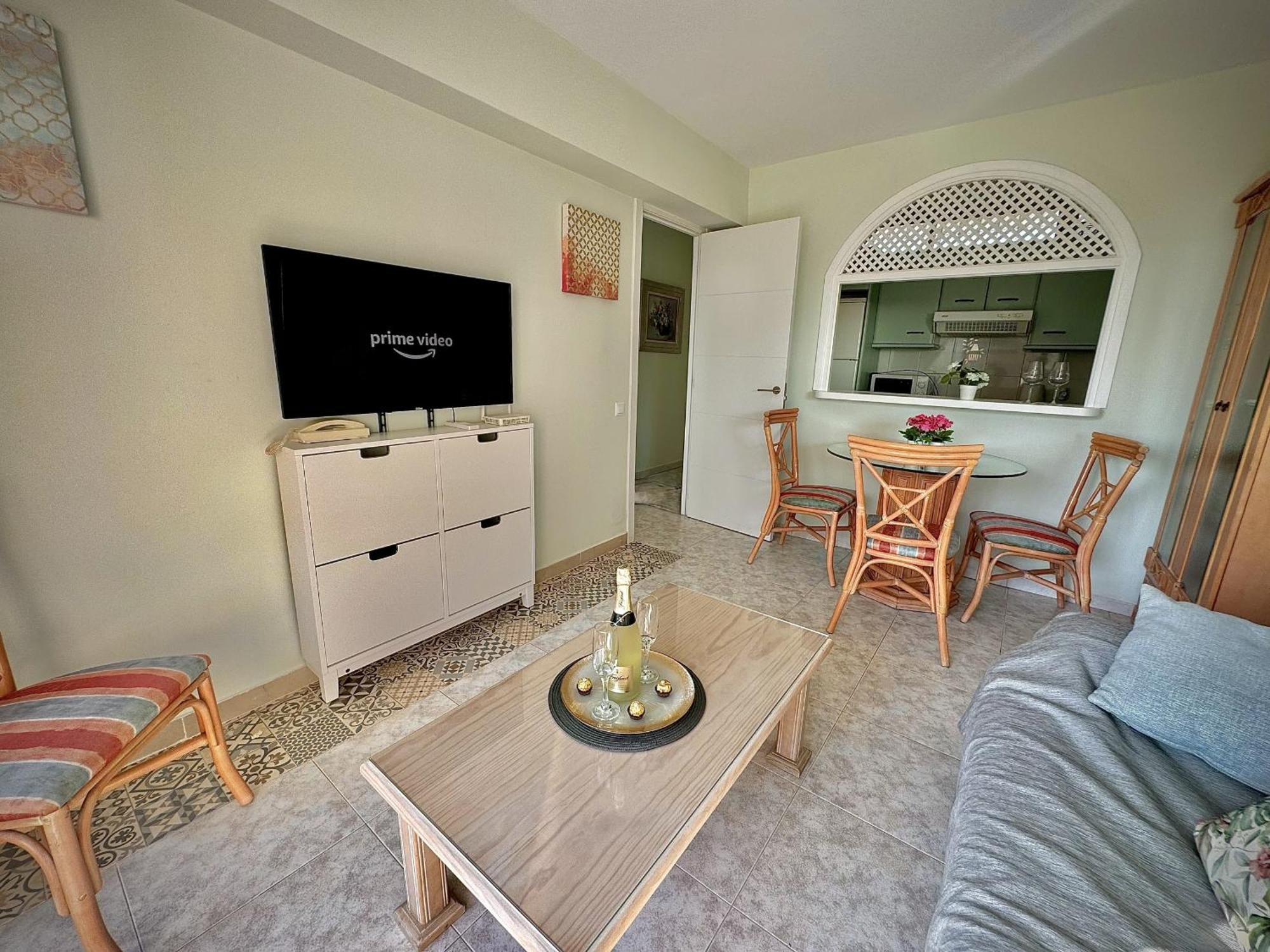 Palms W Sea Views By Homing Apartment *