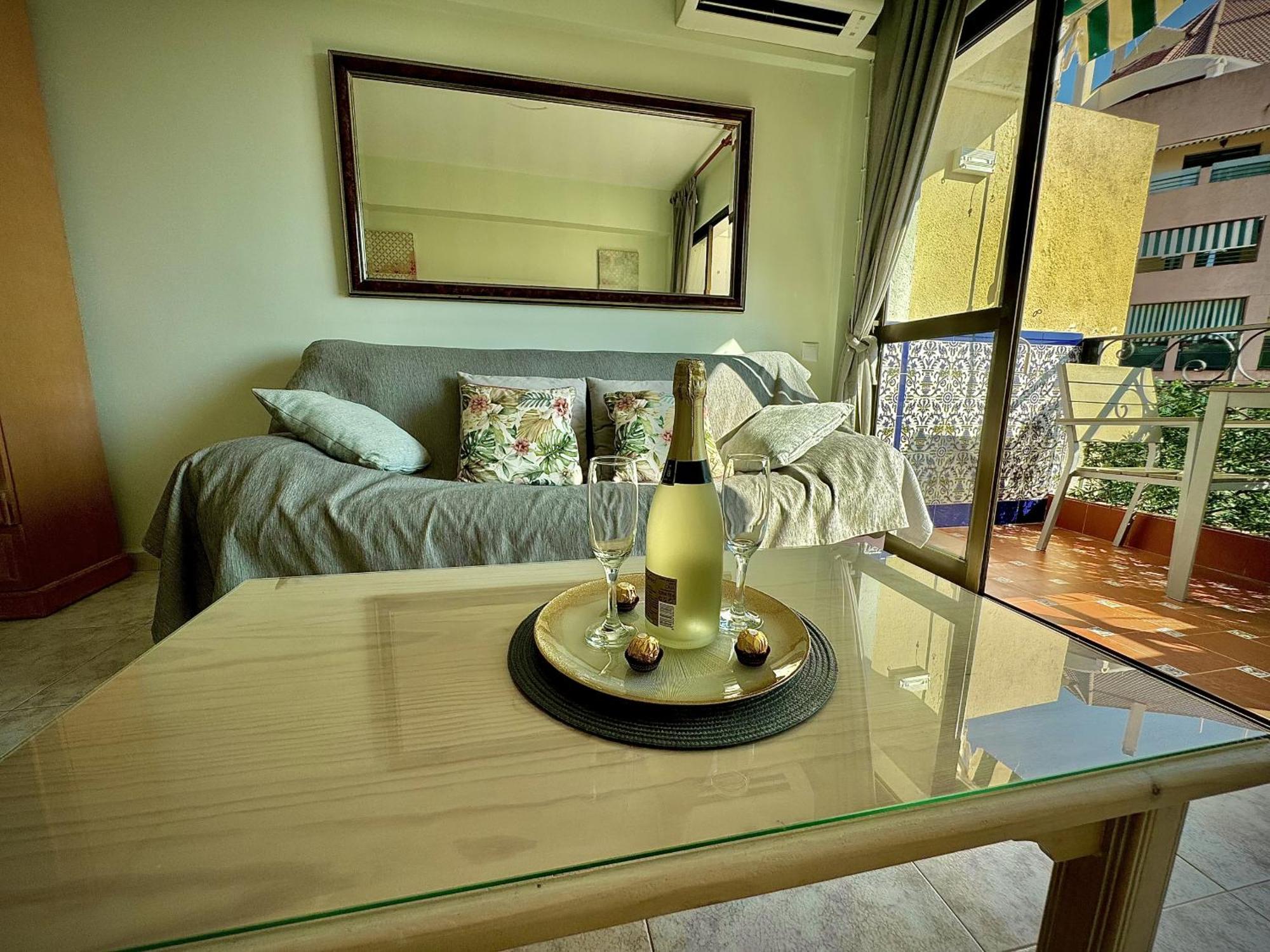 Palms W Sea Views By Homing Apartment Marbella